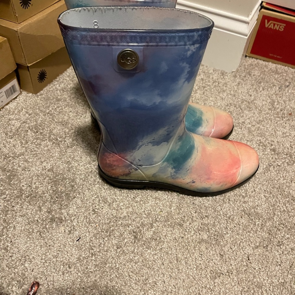 Ugh rain-boots
